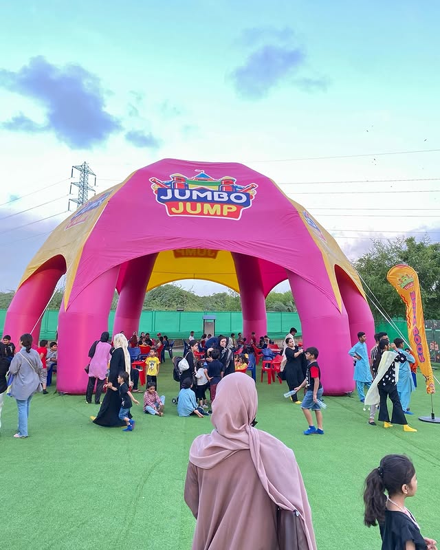 Inflatable Tent Rest Area - Custom Inflatable Theme Park Design