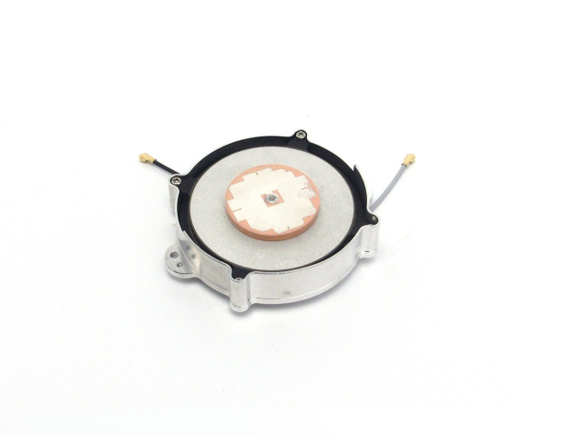 Built-In Single-System Dual-Band Modem Antenna