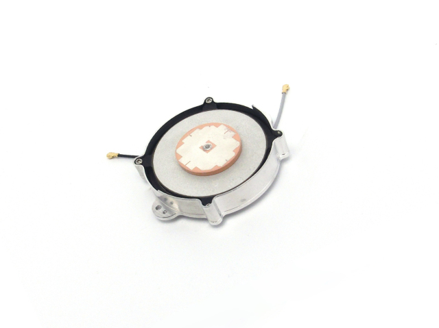 Built-In Single-System Dual-Band Modem Antenna