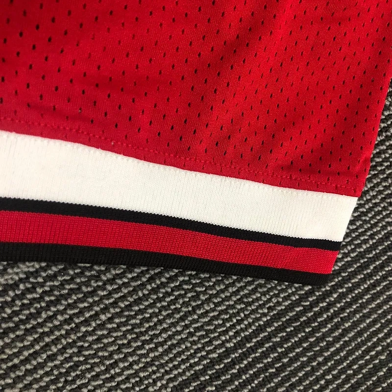 Michael Jordan Mens Red Player Jersey Throwback Edition