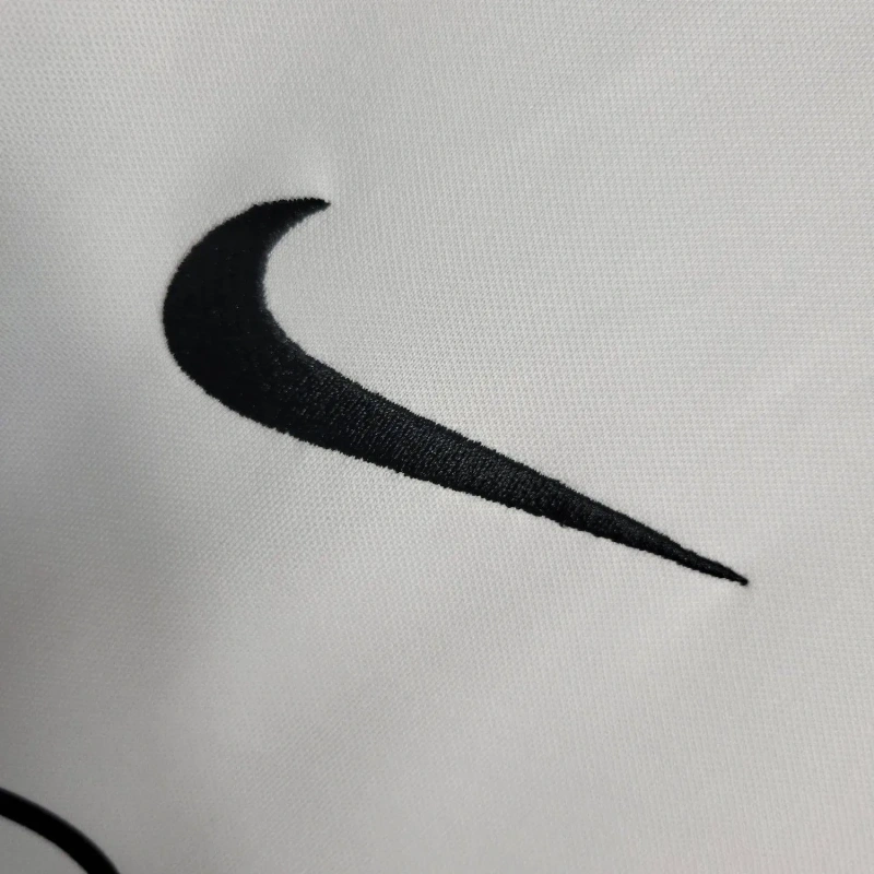 Camisa Eintracht Frankfurt Special 2023-2024 Versão Tailandesa