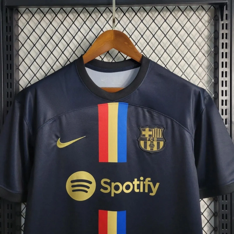 Camisa Barcelona 2023/24 Clássica Versão Tailandesa