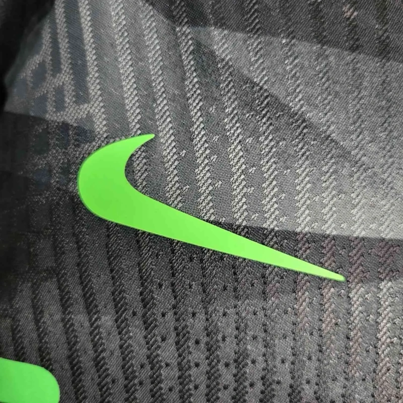 Camisa Liverpool Goleiro 2023/24 Autêntica Versão Jogador