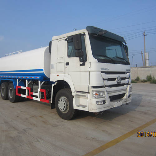 WATER TANK TRUCK