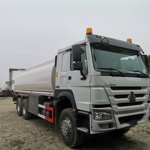 FUEL TANK TRUCK