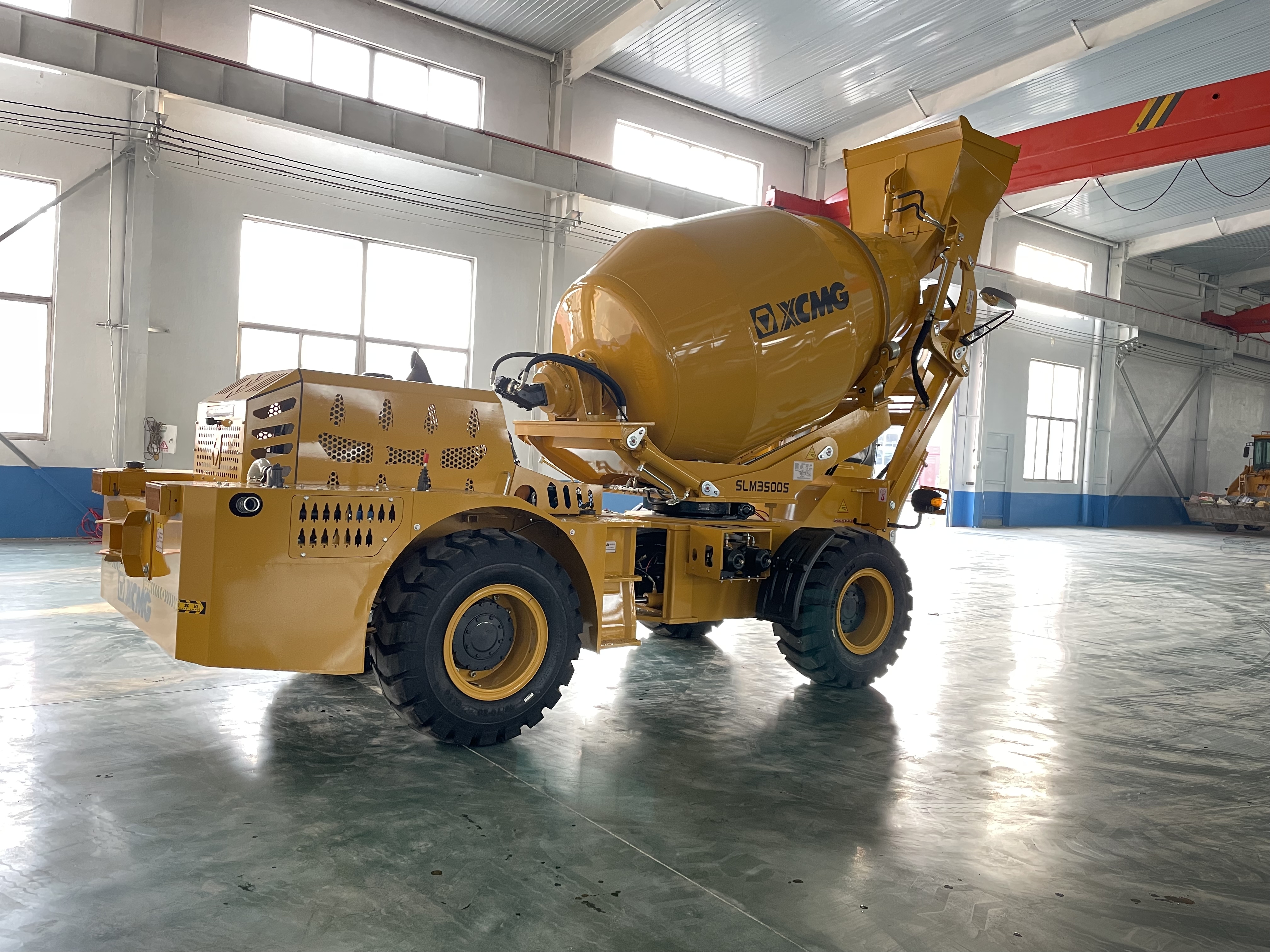 XCMG SELF LOADING MIXER SLM2600S