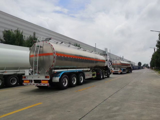 STAINLESSS FUEL TANK TRAILER 40000L