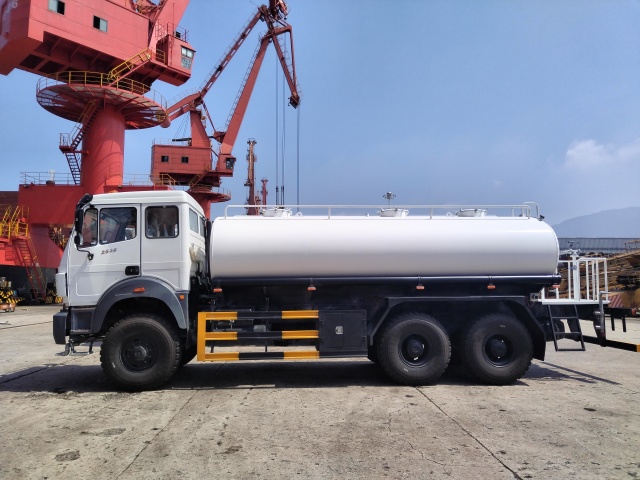 BEIBEN 6*6 WATER TANK TRUCK 15000L