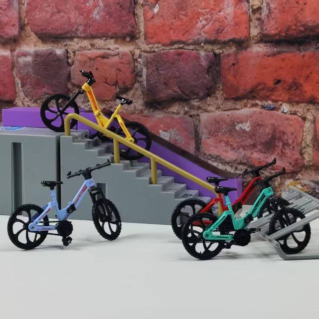 1：18 Finger BMX Bike Toy DIY Foldable Mini Bicycle Model, Creative Assembly Desk Decor, Trick Bike Toy Gift for Kids & Adults