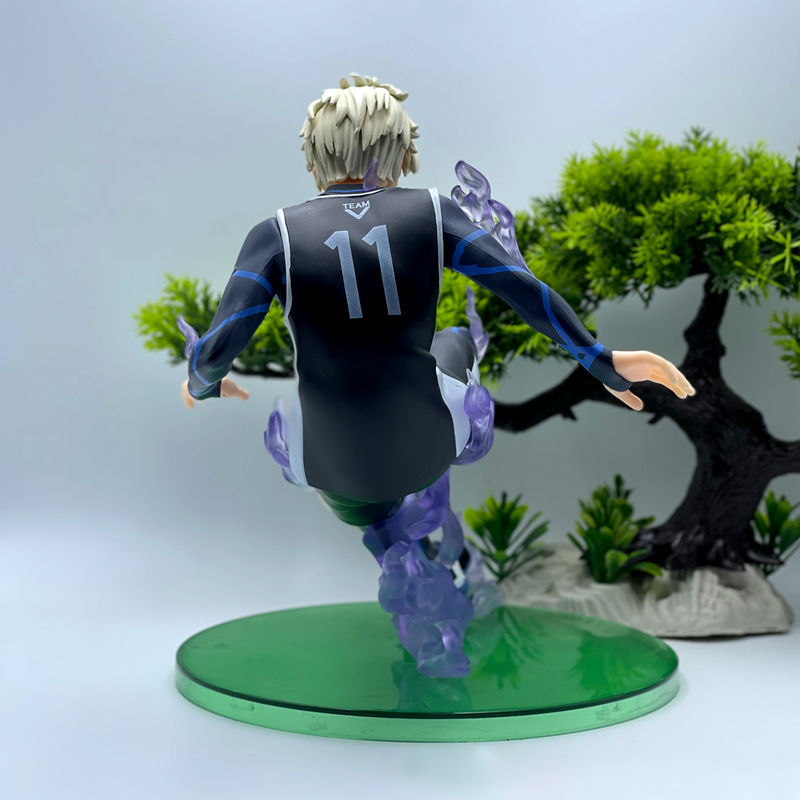Nagi Seishiro Blue Lock Statue Figure Collection Anime Detailed Soccer Player Model Toy Fans Collectors Gift