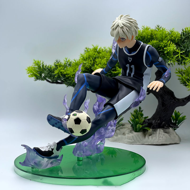 Nagi Seishiro Blue Lock Statue Figure Collection Anime Detailed Soccer Player Model Toy Fans Collectors Gift