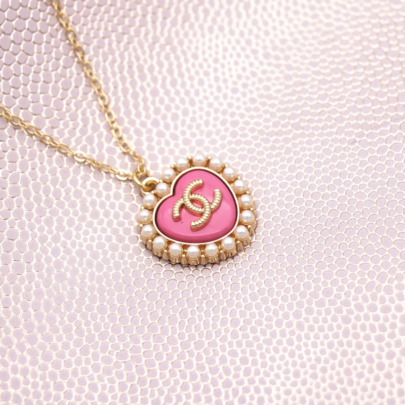 Veritable vintage Chanel buttons, designer button,Chanel Pendant, CC Pendant