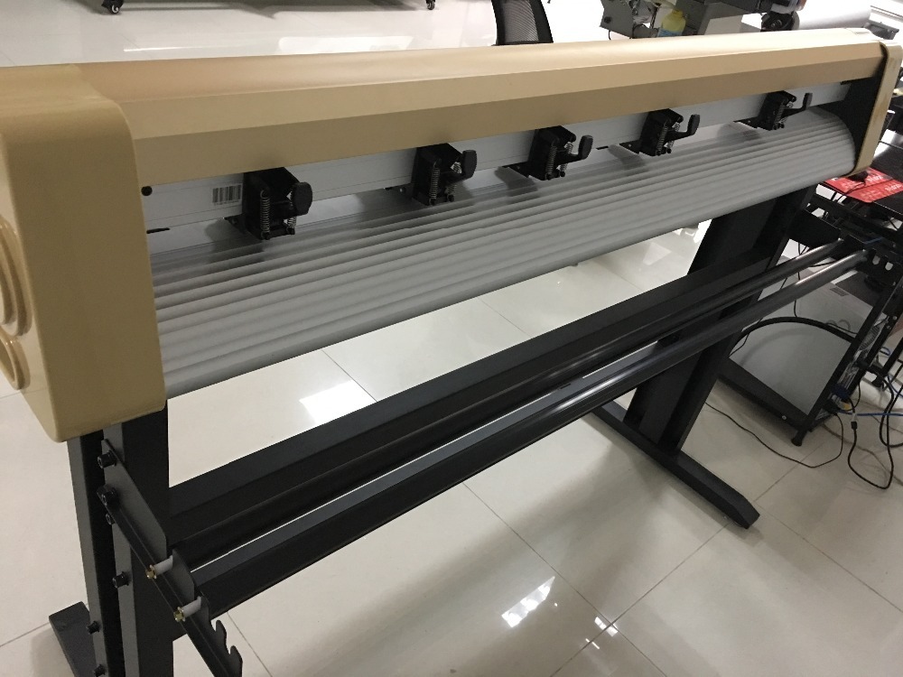 Signmaster 1.6m cutter plotter with contour cut sticker cutting machine