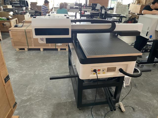 Factory Direct 6090 Small Format UV Flatbed Printer With Varnish For Phone Case Bottle Pen Printing Machine uv printer