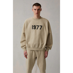 SS22 1977 collection Essentials Crewneck Sweatshirt (1977 Velvety Print)