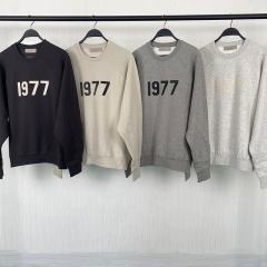 SS22 1977 collection Essentials Crewneck Sweatshirt (1977 Velvety Print)