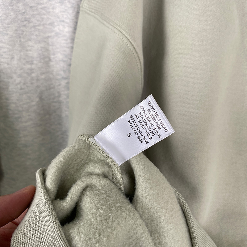 SS20 Essentials HalfZip