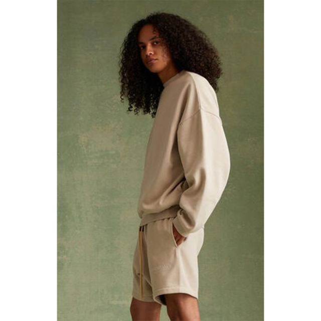 FW23 Cloud Collection Essentials Crewneck