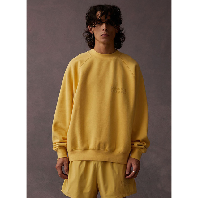 SS23 Essentials Sweatshirt