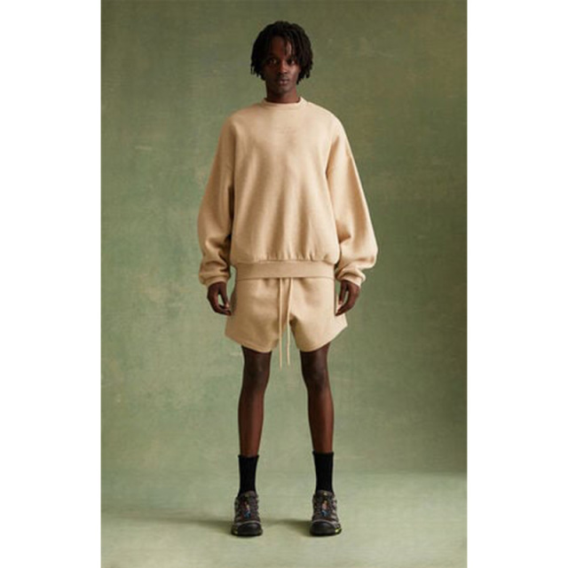 FW23 Cloud Collection Essentials Crewneck