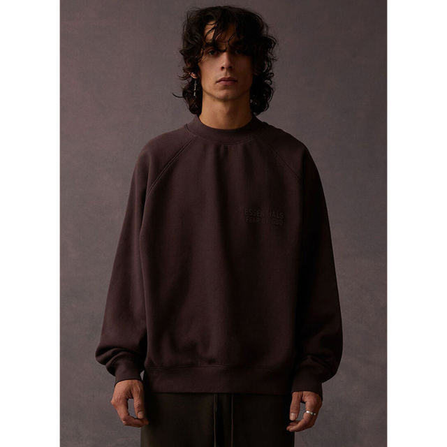 SS23 Essentials Sweatshirt
