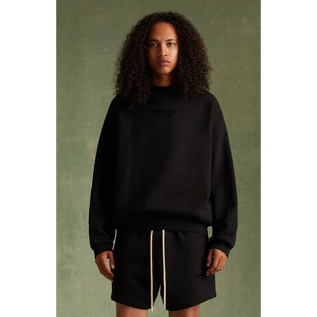 FW23 Cloud Collection Essentials Crewneck