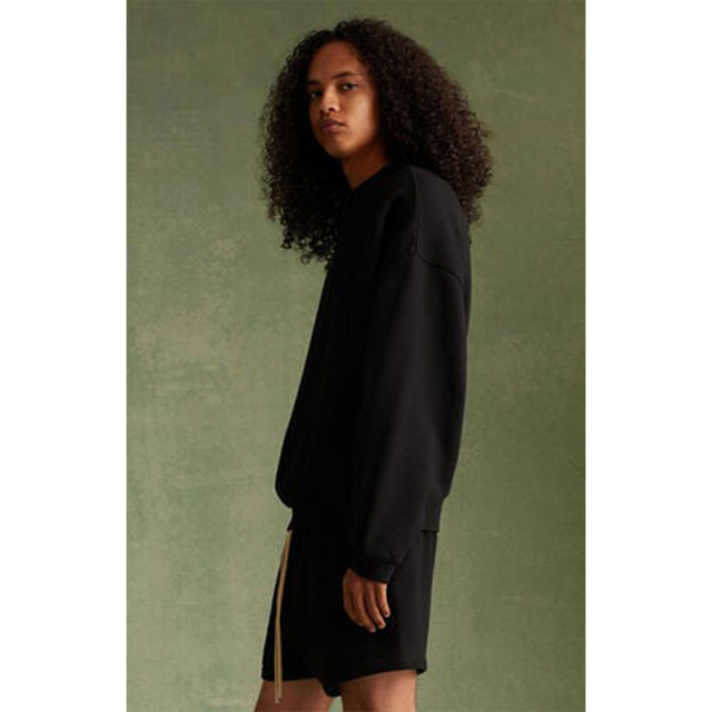 FW23 Cloud Collection Essentials Crewneck