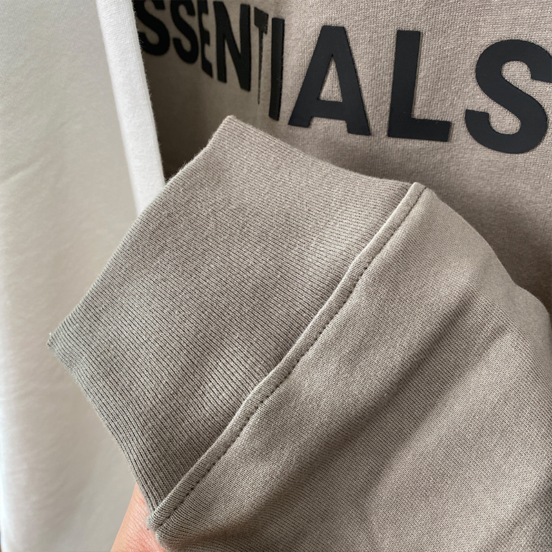 SS20 Essentials L-Shirt