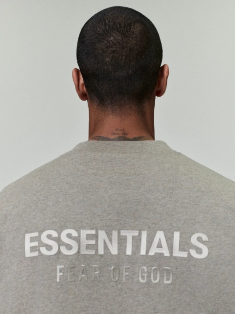 SP25 Essentials S-Shirt (Metallic Logo)