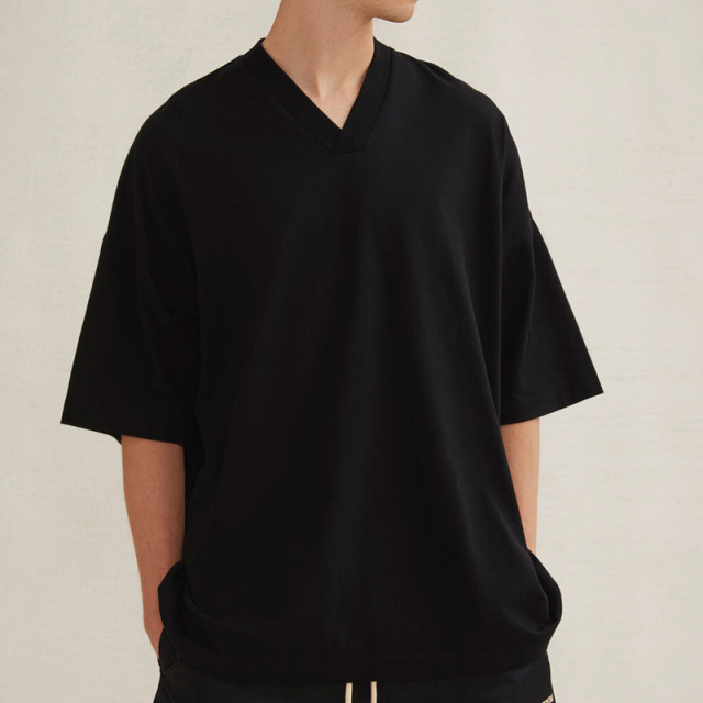 FW23 V-neck S-Shirt Cloud Collection Essentials