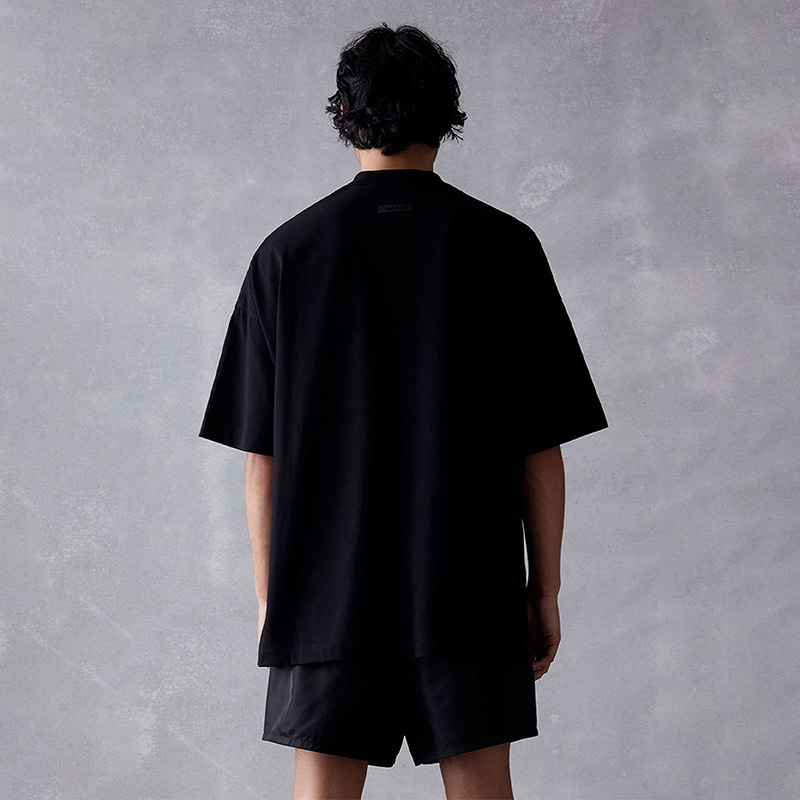 SS23 V-neck S-shirt Black Core Collection Essentials S-Shirt