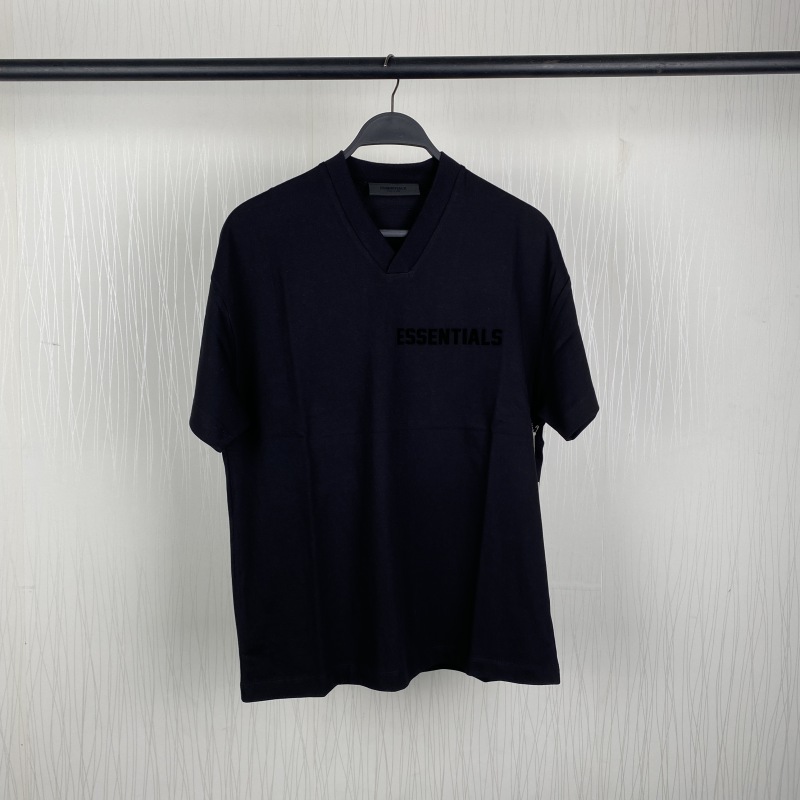 SS23 V-neck S-shirt Black Core Collection Essentials S-Shirt