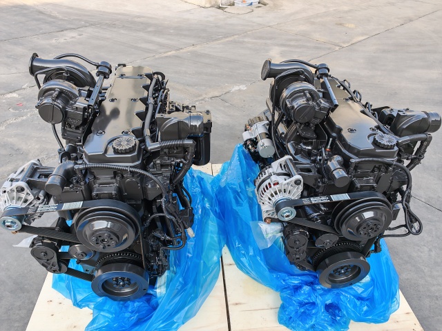 Cummins engine QSB6.7
