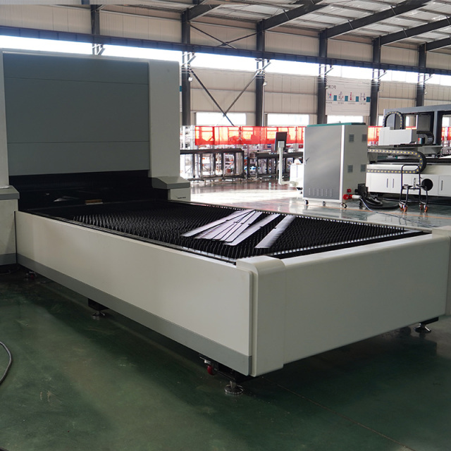 Laser cutting machine