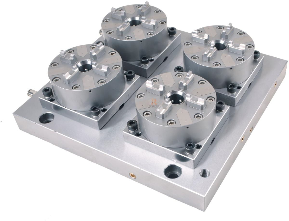 RK-C06437 Auto 4 center Pneumatic chuck