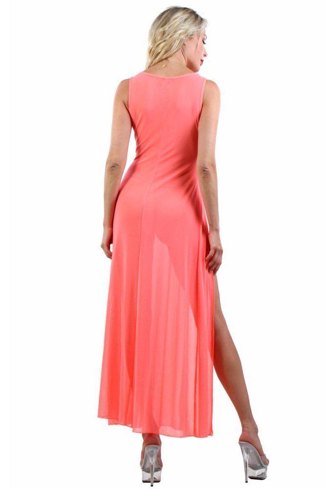 Robe longue en résille transparente, ouverte sur les cuisses
