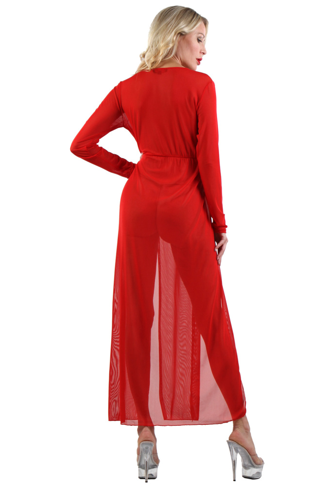 Robe longue ouverte sur les cuisses