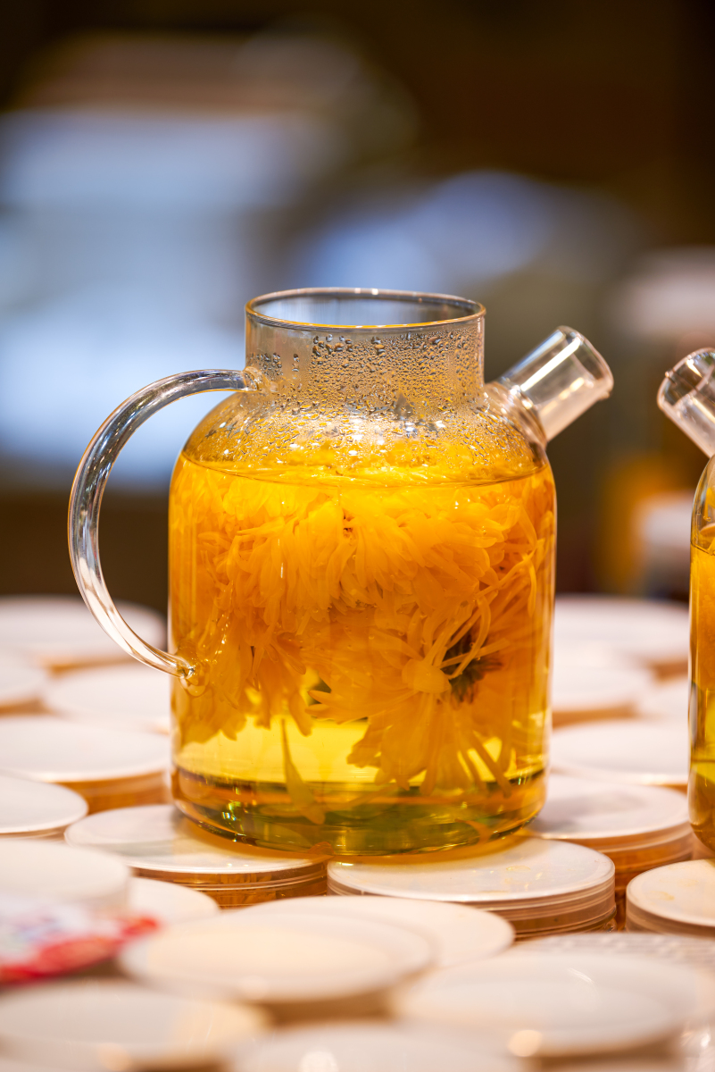 Chrysanthemum tea