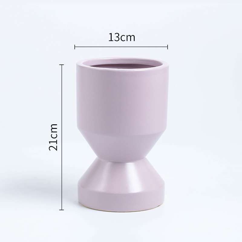Ceramic plant pot with matte glaze