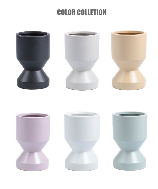 Ceramic plant pot with matte glaze