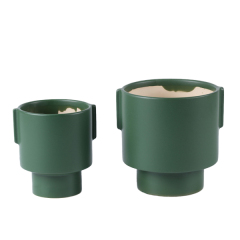 Ceramic plant pot with matte glaze