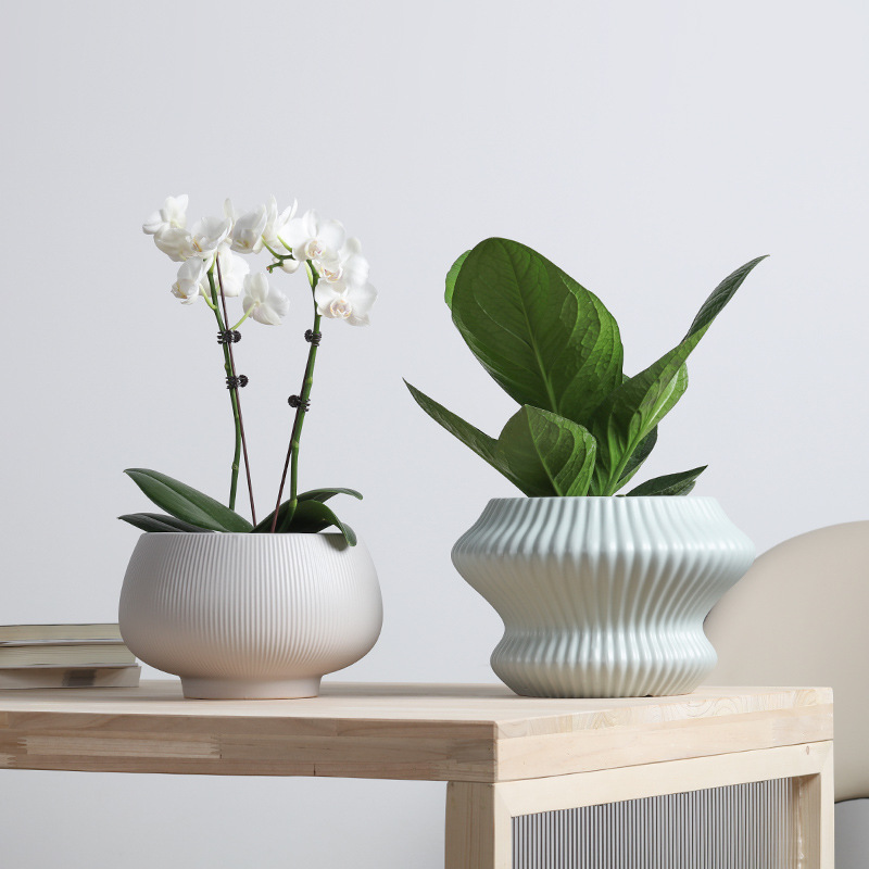 Unique design colored ceramic planter pot in matte glaze