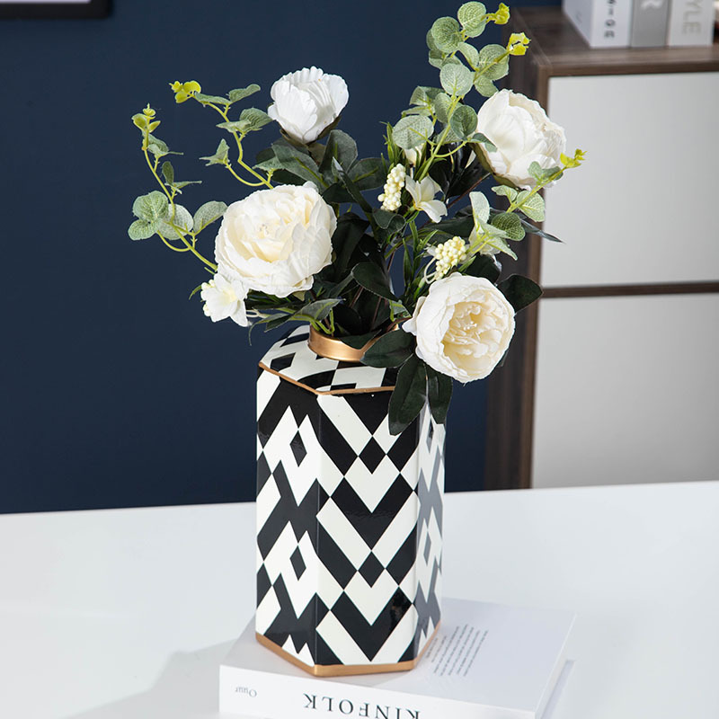 JLHX103 Geometric designed ceramic decoration Jar with lids in black and white color