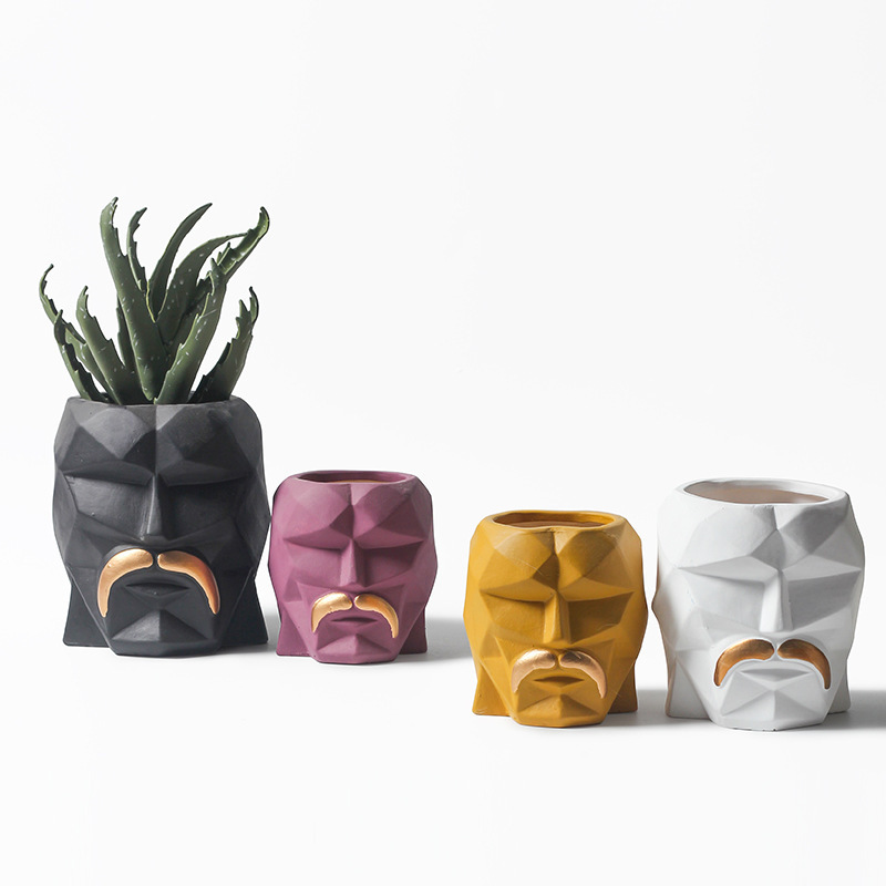 JYW2133 Ceramic Faced planter with golden beard