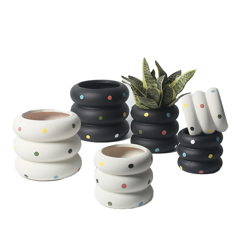 JYW2145 Modern design ceramic plant pot with polka design for indoor use