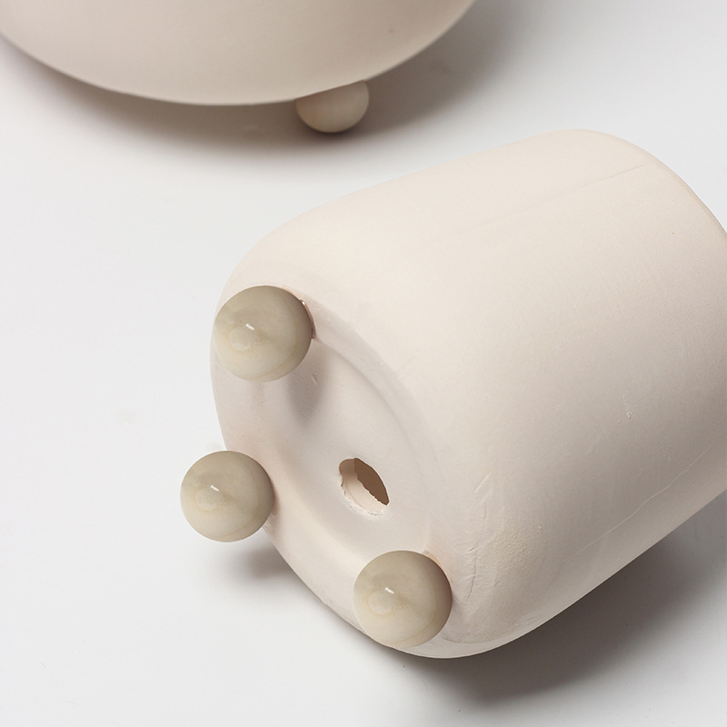 JYW2152 New Design Bisque ceramic pot with 3 rounded feet