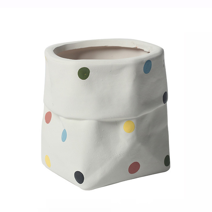 JYW2144  New developed Adorable bag shaped ceramic plant pot with polka dots design