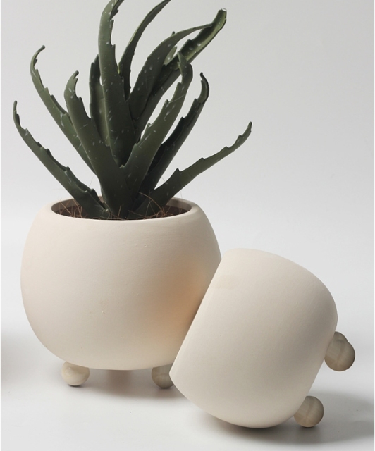JYW2159 New arrival ball shaped ceramic planter pot with 3 feet