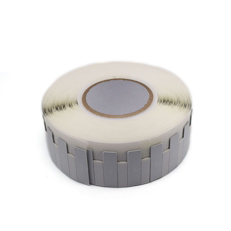Flexible UHF RFID On-metal Tags