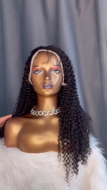 Kinky Curly 13*4 Lace Headgear With a Curved Real Hairstyle Human Hair Lace Wig Sale